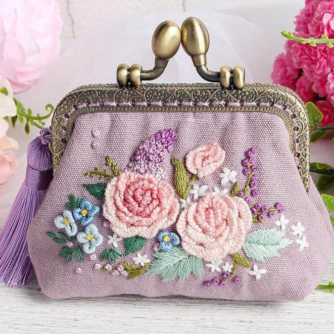 二つ折り財布 花刺繍 職人手作り がま口 小銭入れ