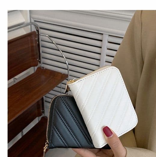 二つ折り財布 キルティングステッチ コンパクト財布