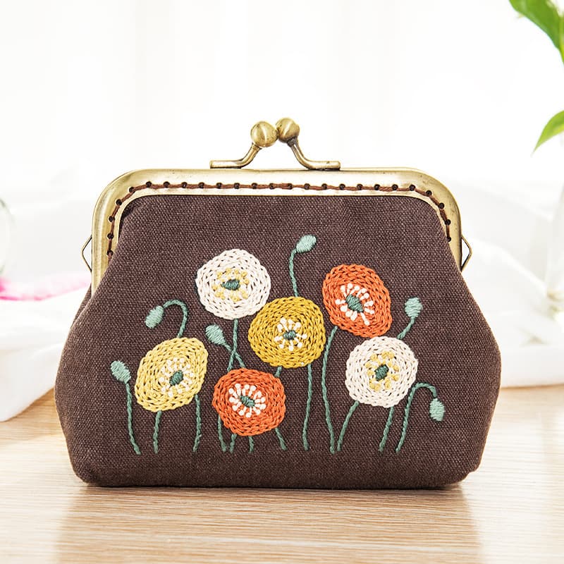 二つ折り財布 手刺繍花鳥模様がま口財布