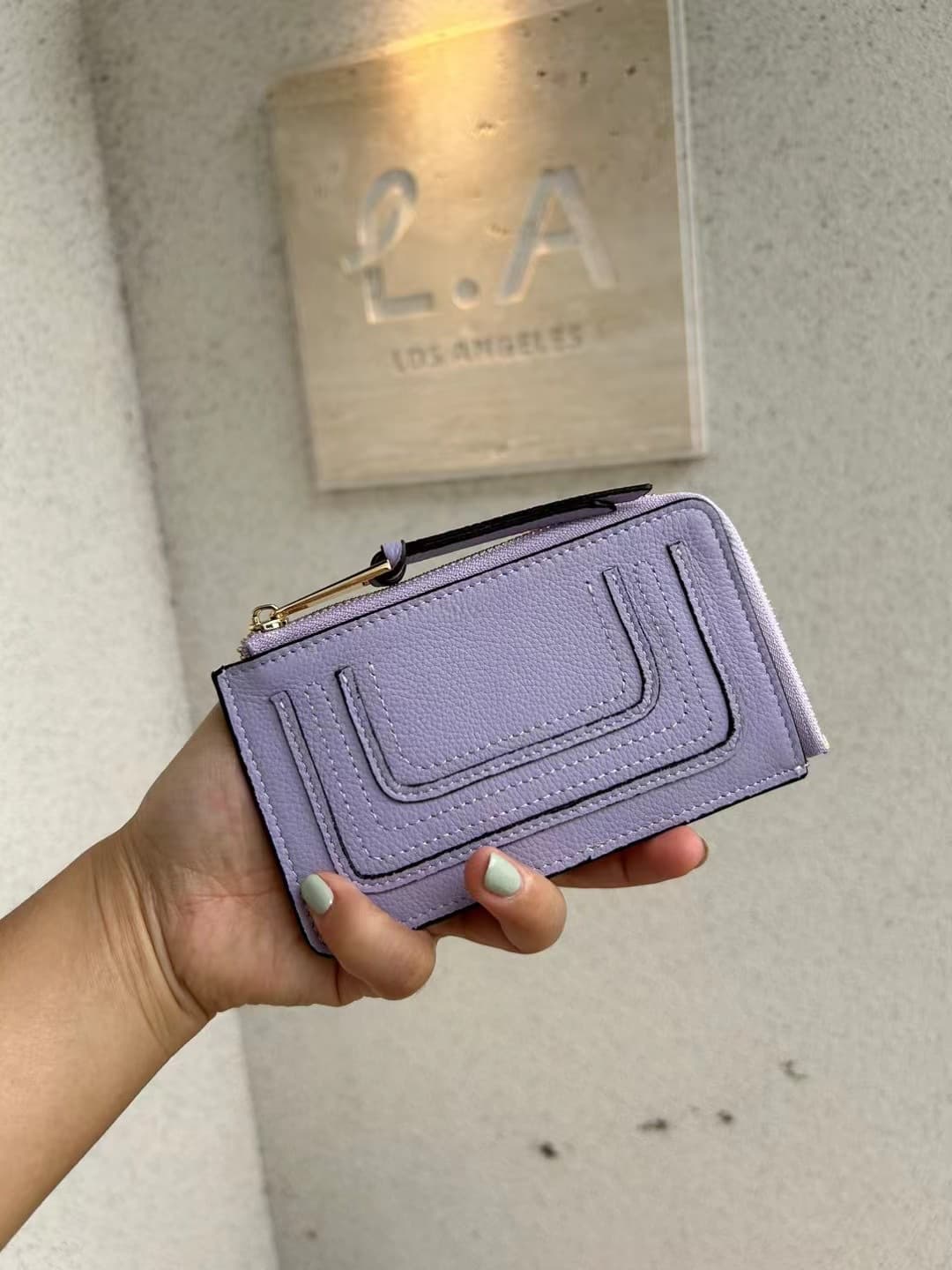 二つ折り財布 スリムなカードケース