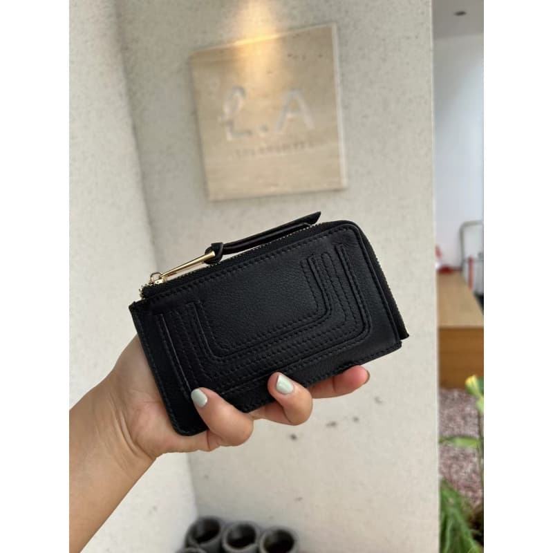 二つ折り財布 スリムなカードケース
