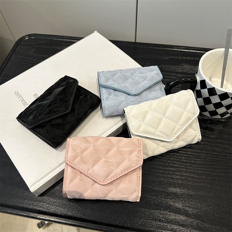 二つ折り財布 ふんわりキルト コンパクト財布