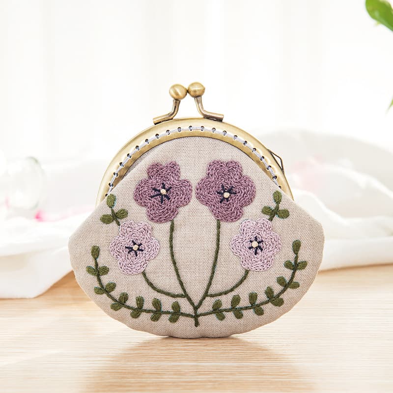 二つ折り財布 手刺繍花鳥模様がま口財布