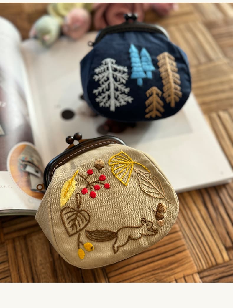 二つ折り財布 季節の彩り 刺繍がま口財布